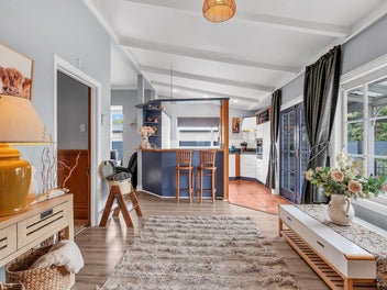 Motivated Vendor Says Sell!