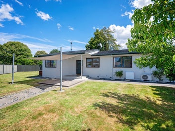 Wrap it up before Christmas - four bedroom home