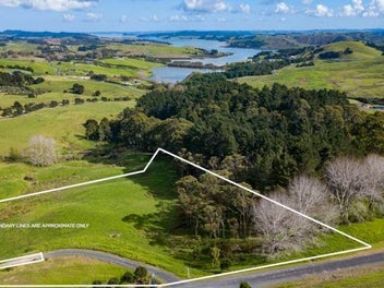 Your Very Own Slice of Paradise!