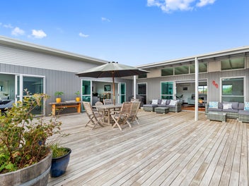 A Private Oasis - Space Sunshine & Serenity