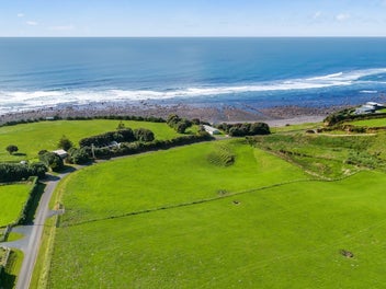 Expansive sea views with rural setting