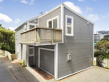 EASY, SPACIOUS, CITY LIVING