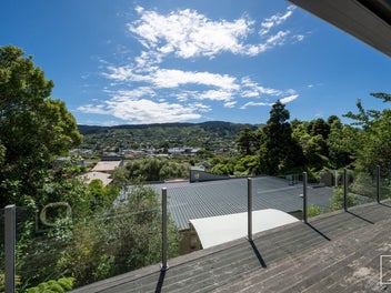 Exceptional Views, Sun & Effortless Living