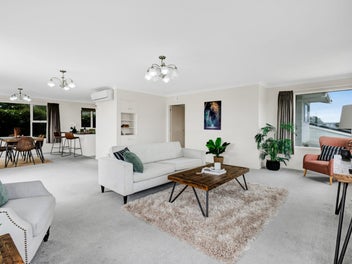 Stunning Home. Stunning Views!