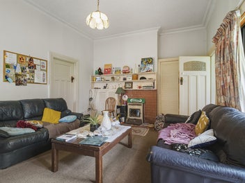 Charming bungalow with space & potential