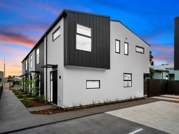 Central Location - Striking Appeal