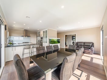 Luxury, Sun and Space - Available Before Christmas