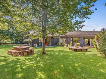 Alpine View - A Secluded Wanaka Sanctuary