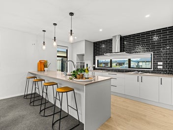 Modern. Sunny. Easy living.