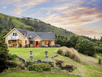 The Ultimate Peninsula Retreat