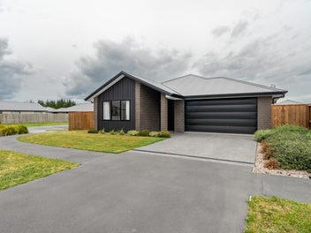 Effortless Modern Living $845K - $895K