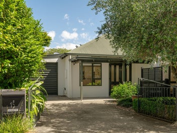 Springlands Stunner!