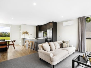 Contemporary living on the fringe of Maori Hill