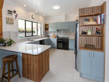 A Lifestyle Dream - Two Homes, Park-like Grounds