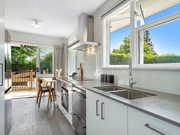 Affordable, Renovated, Vendor wants Sold!