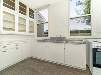 Dual Flats, One Impressive Villa!