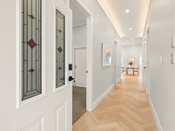 Beautifully Renovated Villa + Studio on 814m²