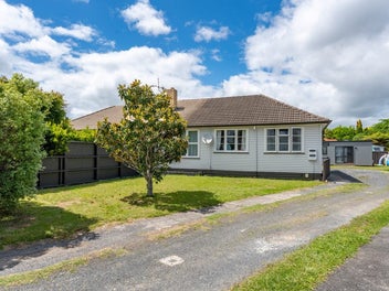 Convenient Cul-de-Sac Living