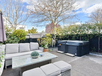 MODERN LIFESTYLE TOWNHOUSE