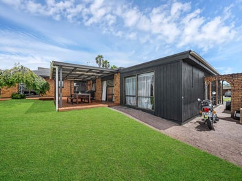 A Rare Masterpiece – Short Call Auction!