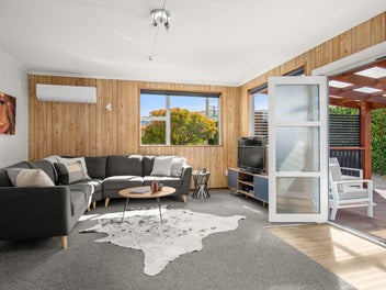 Holiday Memories Loading…