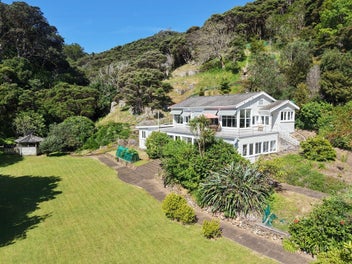 Family Trust's waterfront property priced to sell!