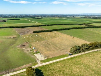 Your Slice of Paradise Awaits - Fernside Location