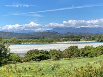 Two dwellings with spectacular views