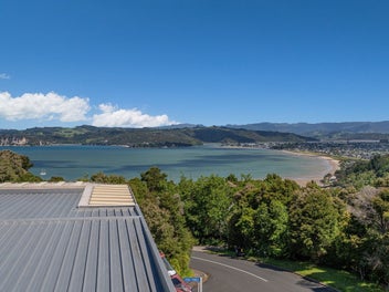 SEA VIEWS, ELEVATED, DOUBLE-GLAZED AND A SURPRISE!