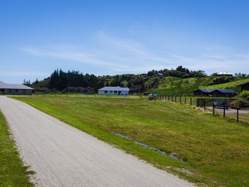 Elevated Semi Rural Lifestyle