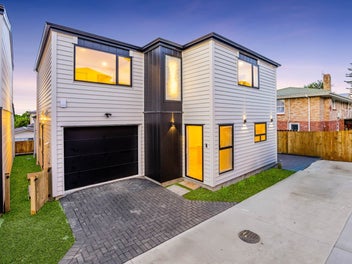 Hillpark School Steps Away: Stand-Alone New Build.