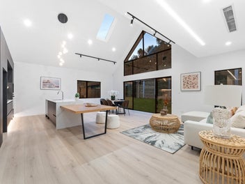 Architectural Luxury on the Coast