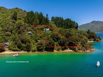 Uninterrupted water views plus golden beach