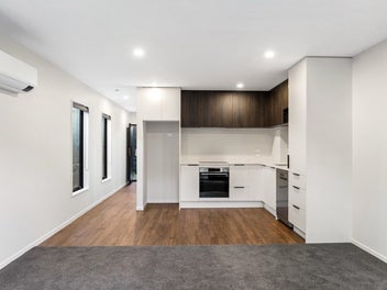 Modern Family Living – Move In Today!