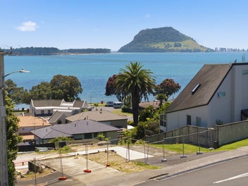 Prime Matua Site, Stunning Harbour Views