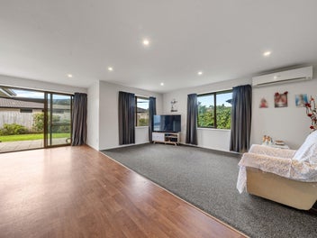 Easy living. Modern comforts. Big section!