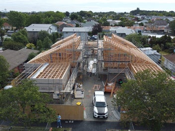 Single Level Options, Cashmere School Zoned!