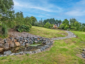 Modern House & Land Package In Parahaki