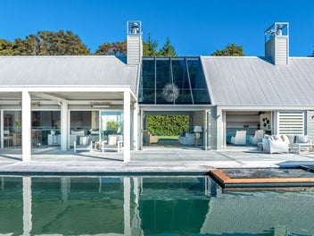 Omaru Bay Lodge – Coastal Luxury Defined