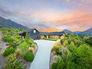 Elevated, Private, Sunny Four Bedroom Retreat