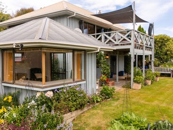 ** Auction Thursday **