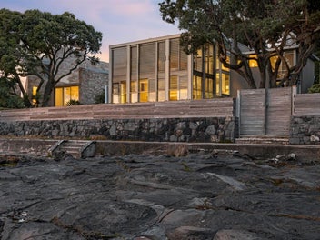 North-Facing Beachfront - Takapuna’s Best address