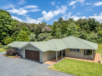 A Rare Lifestyle Retreat Near Paihia
