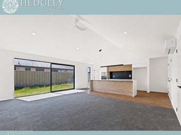 Modern Comfort Meets Alpine Charm in Luggate