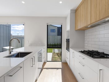 Smart Modern Living: 3 Bedrooms + Garage