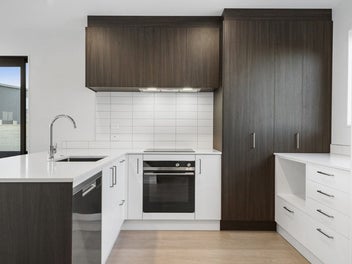 4-bedroom Duplex - new listing