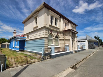 BANK – A RARE 1910 LANDMARK WITH ENDLESS POTENTIAL