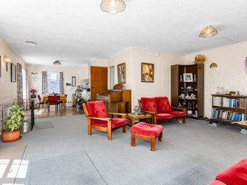 A Sunny Whitby Classic with Loads of Potential