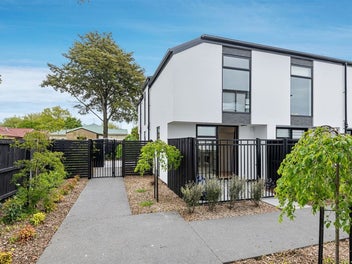 Canada Calls, Priced to sell !