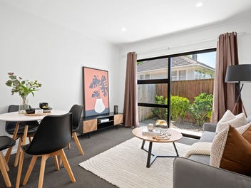 High-Demand! Walk To Hospital